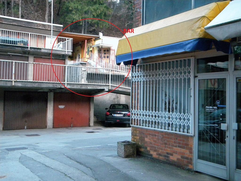 Studio Jesenice Luaran gambar