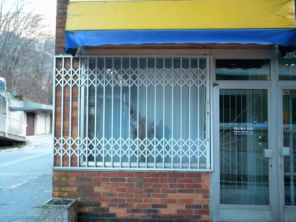 Studio Jesenice Luaran gambar
